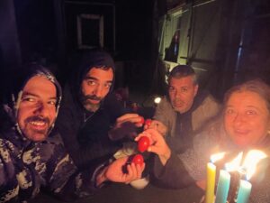 Elisavet Konstantinidou Instagram - Πάει κι αυτό το Πάσχα μου άφησε μια γλυκεια αίσθηση χαρά συμπόνοια εναρμόνιση κάποιους φίλους κ μερικά πασχαλινά αυγά! Φωτάκια! Για να μην ψαχνόμαστε!