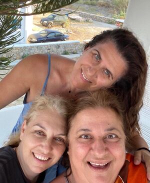 Elisavet Konstantinidou Instagram - Απέραντο Γαλάζιο @queen_ioanna @evageliazoug
