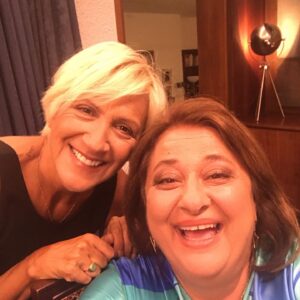 Elisavet Konstantinidou Instagram - #H_TOURTA_THS_MAMAS @ketikonstantinou @ertsocial
