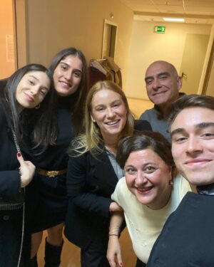 Elisavet Konstantinidou Instagram - Το σόι μου ❤️ !!! #ξυπναβασιλη