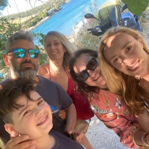 Elisavet Konstantinidou Instagram - Πρώτο μπάνιο με φίλους!