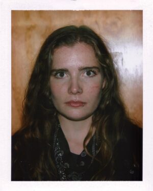 Elise Eberle Instagram - When Sandy Milkovich is asked to “pose” — shot by the one and only @essexirishman on his Polaroid Big Shot camera. Shameless season 11