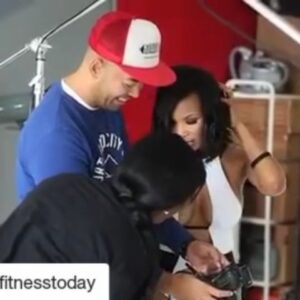 Elise Neal Instagram - IT
IS A PINNED POST 
NOT MY BDAY - #Repost  blessing to have another year of life!! And YES I AM GRATEFUL ! This year - I pray for us all to find calm and use this time to connect and be safe..
( definitely wish I could have kept plans but being healthy is most important)
Sharing this video because I'm spending more time working out gettingback to this fit🏋🏽‍♀️, & this video from my blackfitnesstoday shoot got over a million views , and was a few months after my 50th bday post #broketheinternet for it's over 1 million impressions 
I'm saying all this because - In life it's never too late to create & do what's unexpected! And 2! Working on my fitness on-line presentation! ONLINE Presence 😃 ( a fitness store or how to age gracefully app Something 🤷🏽‍♀️😂) Toast to another trip around the SUN!🥂 #multiplestreamsofincome #youtube  #antiagecampaign 💋