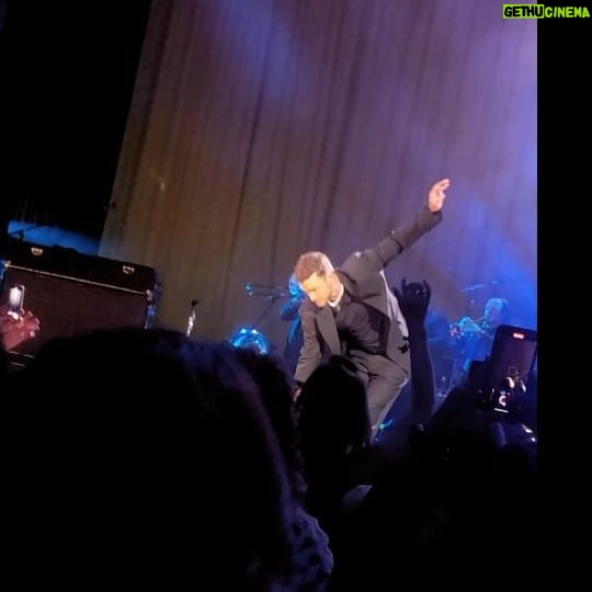 Elise Neal Instagram - Justin gave us all our favorites πΆπΆ Band & back up singers were dope too ππΎ #crymeariver π΅ #Memphis @justintimberlake #onenightonly