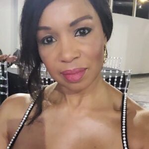 Elise Neal Instagram - Good times last night as HOST of @mbaa901 #holidayblingbash ! Good performances 👏🏽 and fundraising for this 41 year strong organization!!! Holiday Spirit Has Begun!!!