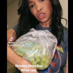 Elise Neal Instagram - The people on #Tixtox seemed to appreciate this, so sharing in here! 
#whatiate #youaskedforit #fruit  #water  #gym =🙋🏽‍♀️ #healthylifestyle 💪🏽
Yall know I am silly 😃