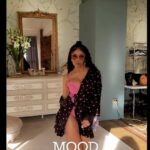 Elise Neal Instagram – When you go through your camera & find a old video that matches your MOOD today! 💃🏾( Full of energy,  ready for a great week!! ) #mondaymotivation #letsgo