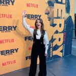 Elise Schaap Instagram – Yes! Vanaf vrijdag Ferry de serie @netflixnl en dat vieren we #ferrysfeestje 🕺🏽 merci @fabiennejans @claudiaengelsstyling