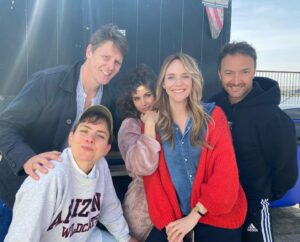 Elise Schaap Instagram - Draaidag 1 🎬 @faithfullyyoursfilm @millstreetfilms @dutch_filmworks @netflixnl @andrevanduren