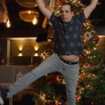 Elise Schaap Instagram – Wat een moves jonguh😂 Ferry komt terug en hij komt niet alleen @netflixnl #ferrydeserie ❤️