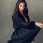 Elisha Applebaum Instagram - ELISHA APPLEBAUM: Always a blast working with @elisha_applebaum who brings an incredibly collaborative approach to the shoot. ELISHA is best known for her role as MUSA in the hit fantasy series @fatenetflix for @netflix Upcoming credits include a series regular role in the highly anticipated @channel4.0 series QUEENIE. ELISHA is repped in the UK by @marv_godfrey @revolutiontalent_ and in the US by Stride Management
