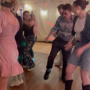 Elisha Applebaum Instagram - For my last couple of birthdays I have organised a mini festival for my wonderful friends and family. This year involved foraging, slip and slides, dancing, games, silent disco in the woods and sooo much food ! Here’s a snippet of this years APPLEFEST 2023 - The G.O.A.T era 🐐