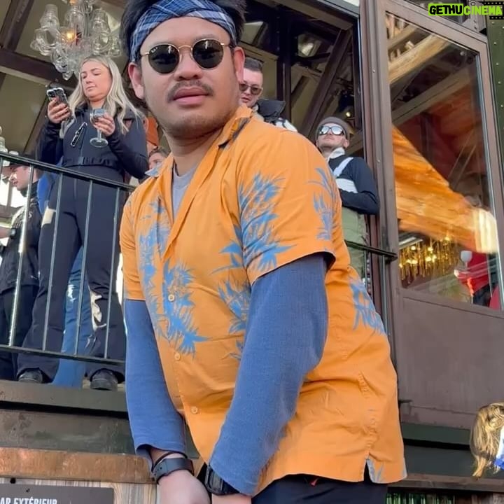Elisha Applebaum Instagram - 𝐖𝐞 𝐬𝐤𝐢𝐞𝐝 𝐚𝐧𝐝 𝐰𝐞 𝐬𝐤𝐢𝐞𝐝 (𝐝𝐫𝐚𝐧𝐤 𝐛𝐞𝐞𝐫 𝐚𝐧𝐝 𝐚𝐭𝐞 𝐜𝐡𝐞𝐞𝐬𝐞) 𝐚𝐧𝐝 𝐰𝐞 𝐬𝐤𝐢𝐞𝐝 𝐚𝐧𝐝 𝐰𝐞 𝐬𝐤𝐢𝐞𝐝.