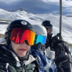 Elisha Applebaum Instagram - 𝐖𝐞 𝐬𝐤𝐢𝐞𝐝 𝐚𝐧𝐝 𝐰𝐞 𝐬𝐤𝐢𝐞𝐝 (𝐝𝐫𝐚𝐧𝐤 𝐛𝐞𝐞𝐫 𝐚𝐧𝐝 𝐚𝐭𝐞 𝐜𝐡𝐞𝐞𝐬𝐞) 𝐚𝐧𝐝 𝐰𝐞 𝐬𝐤𝐢𝐞𝐝 𝐚𝐧𝐝 𝐰𝐞 𝐬𝐤𝐢𝐞𝐝.