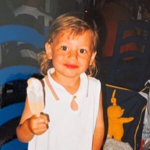 Elisha Applebaum Instagram - Happy New Year All! 🥂🌒✨
This year has been an incredibly challenging one. I am so grateful to have experienced it with those who I’ve met, those who I have lost, those who are still fighting, those who I’ve reconnected with and those who have been by my side since I can remember.  I am ready to embrace the new year, just as free as Blake Lively is in her stunning guitar hero performance - S1 EP 8, Gossip Girl. 
Sending you all the love, health and good wishes for everyone’s new chapter and looking forward to seeing your stories unveil throughout the year. 
Stay cool, stay curious, enjoy 🤘🏼 x