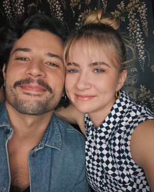 Eliza Bennett Instagram - the perfect sunday with my de la fuente