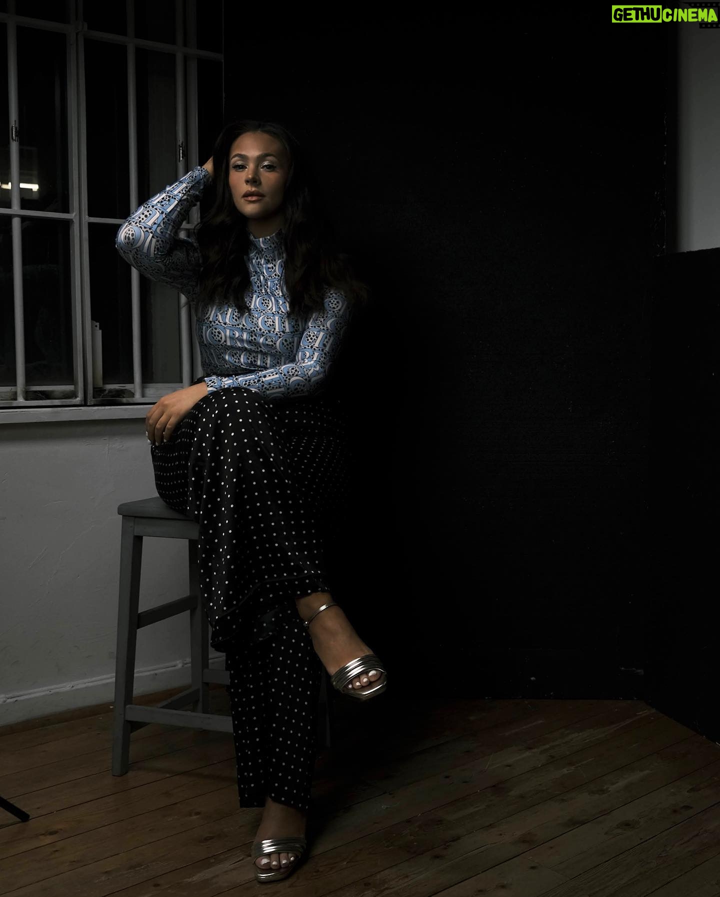 Eliza Butterworth Instagram - Feeling funkyyy with the sensationally talented @huntercollins_photography πΈβ¨π¦