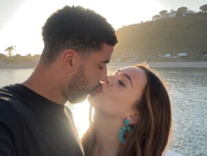 Eliza Butterworth Instagram - Well heeeeyyy LAAAAA!!!! Went to Los Angeles with boo and it was glorious!!! 🌴🇺🇸🏈🌊🍔💸 #americangirl #stateside #okaaaayyyLAAAAslaaayyy