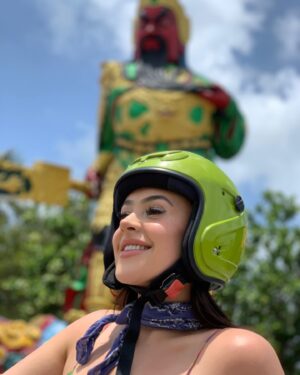 Eliza Butterworth Instagram - Take me back to Thailand!!!! ♥️🇹🇭♥️ #thaitimetravel #takemeback #iwannaeatmangostickyrice #suchabeautifulplace