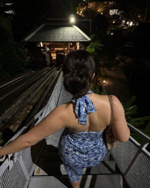 Eliza Butterworth Instagram - Take me back to Thailand!!!! ♥️🇹🇭♥️ #thaitimetravel #takemeback #iwannaeatmangostickyrice #suchabeautifulplace