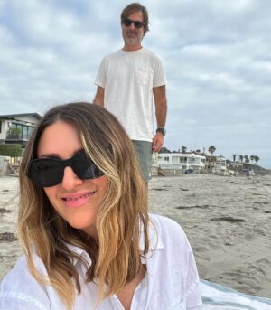 Elizabeth Hendrickson Instagram - Family vaca vibes 🌞⛱️🐚