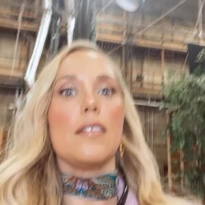 Elizabeth Berkley Instagram - Just a little bit of behind the scenes combo of new/nostalgia for you on this Saturday night. Making season 2 for you guys. More soon! #TheMax ❤️🥰#savedbythebell @peacocktv