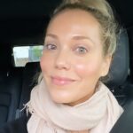 Elizabeth Berkley Instagram - Sending extra love out today 🙏🏼💖#besafe #love #light