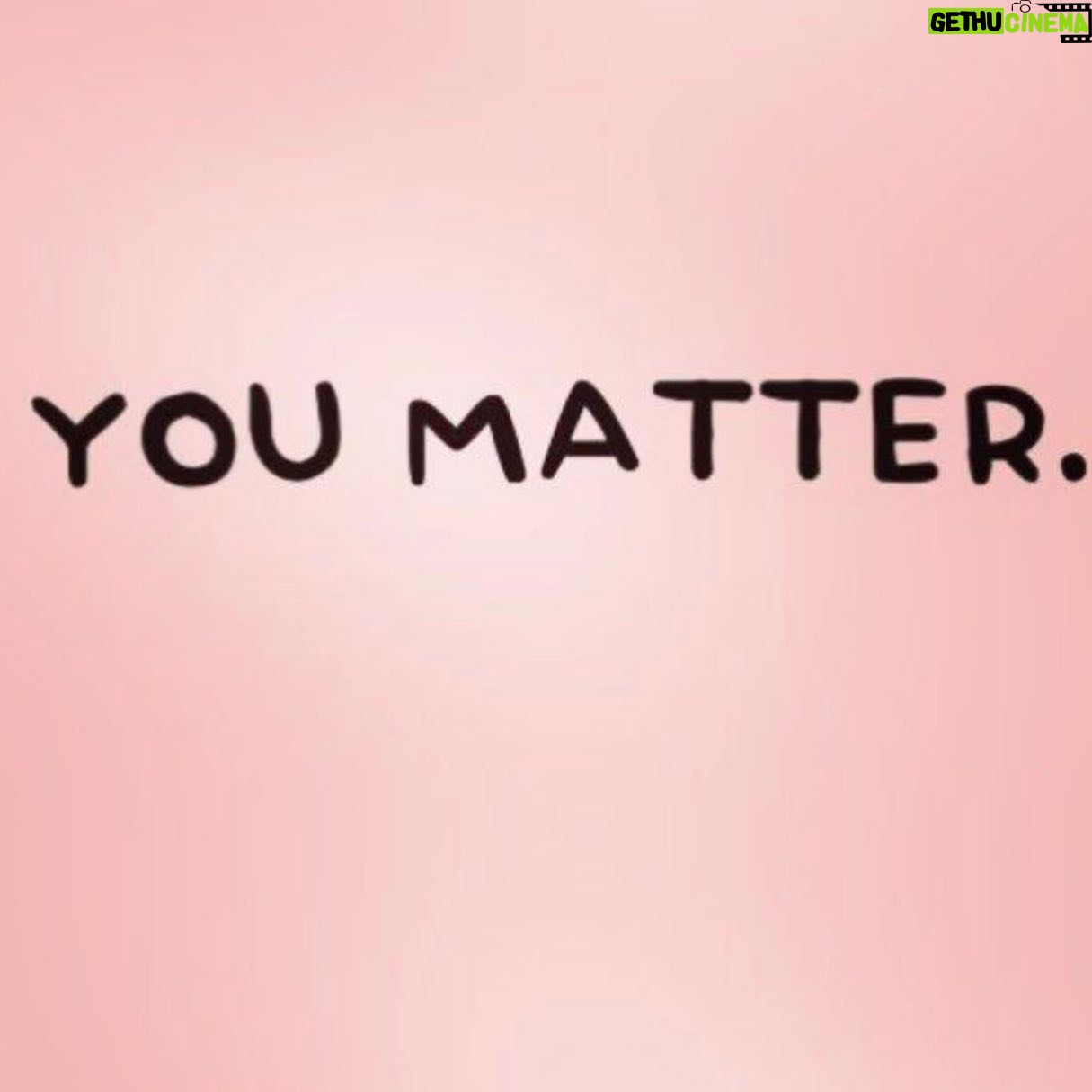 Elizabeth Berkley Instagram - Just in case you needed to hear that today 💖💖💖💖