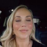 Elizabeth Berkley Instagram - Back to #Bayside... we just started table reads and our writers are amazing... #imsoexcited to share season 2 when we finish making it for you. ❤️❤️❤️#Sbtb #friendsforever @samiknighthair @stephensollitto