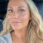 Elizabeth Berkley Instagram – Had the BEST time on the LIVE today with you guys! It was so much fun chatting and taking questions about the work through the years that you’ve enjoyed. More to come!🎬🎥❤️🌟