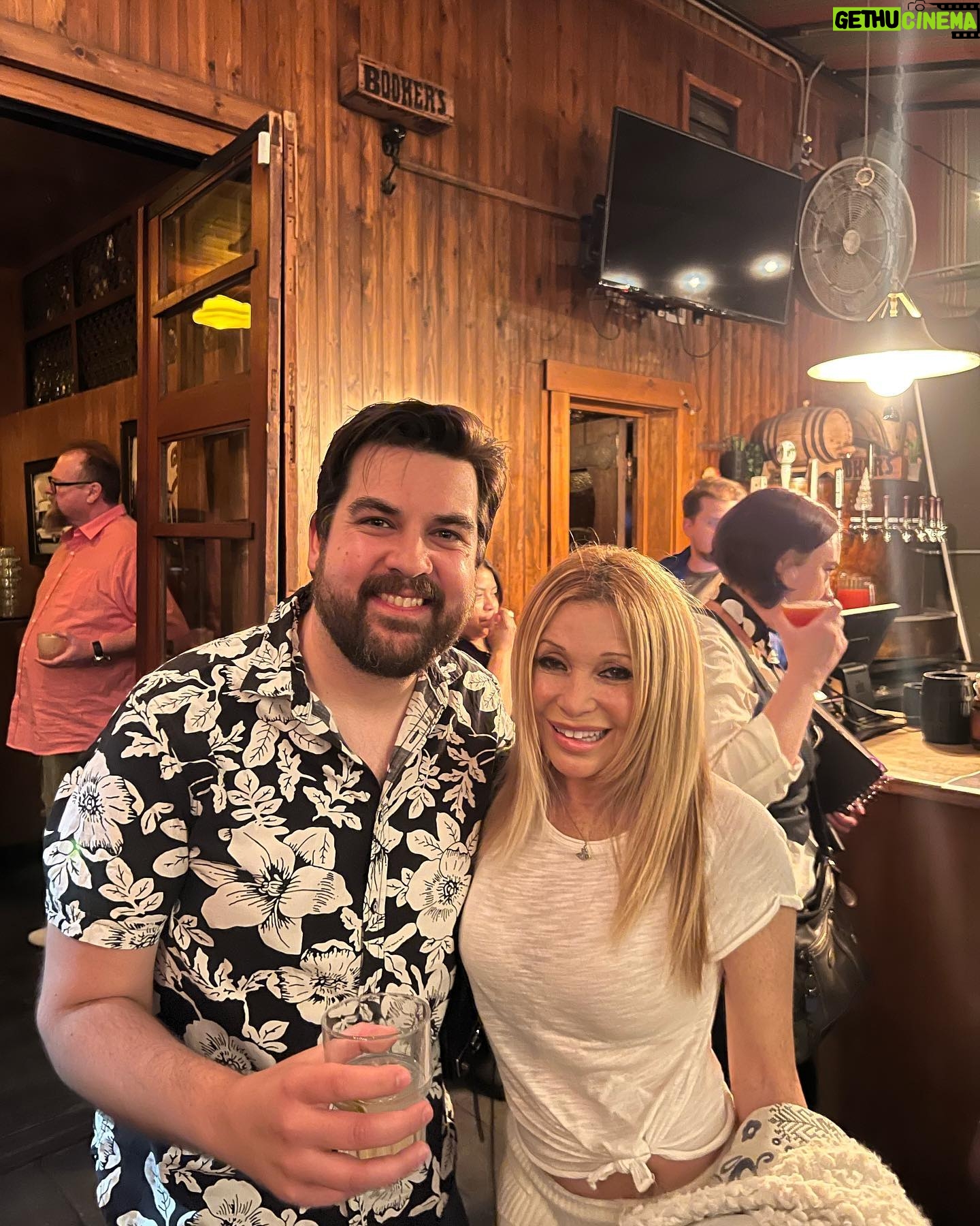 Elizabeth Daily Instagram - @grimsburgfox wrap party! So excited for everyone to see this hilarious and magical show! Coming 2024❤️ #fox #grimsburg #johnhamm #animation