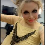 Elizabeth Daily Instagram - Wanted to share behind the scenes of this fun project @screamandcryhorror 👻👻 #babydolldelilah #fatherbill @prokopow #holloween #spooky