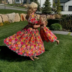 Elizabeth Smart Instagram - I don’t remember who I heard say it or where I read it but it has stuck with me always. “There are 3 types of angels, those who came before, those who come after, and those who walk along side us.” As each of my children have been born I have strongly felt that they were angels straight from heaven. I will never stop loving them with all my heart and being grateful to be their mother. 🤍