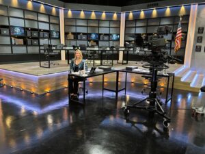 Elizabeth Smart Instagram - I am so excited to finally share with everyone that I will be a special guest on the season premier of Americas Most Wanted. Make sure to tune in on Monday, January 22nd at 8/7c on Fox.