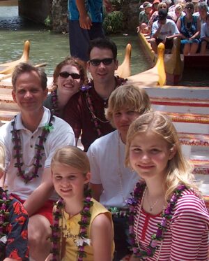 Elizabeth Smart Instagram - It seems like life somehow always makes it full circle. One of the first people I met after I was rescued was a man named Chris Thomas (@csthomas4 ) at the time I didn’t really understand the roll he played in my family while I was kidnapped, one of the most shocking parts of coming home was the vast amount of attention my story had received and continued to receive I quickly grew to trust Chris and came to look at him as a mentor, friend, and honestly a big brother. He was there the day I came home, he accompanied my family when we were generously offered a reprieve to Hawaii and were able to get away from everything, he helped me when I wrote my first book “My Story” and funnily enough he helped arrange everything for my wedding in Hawaii back in 2012, ultimately he has been a friend and present for almost every major milestone in my life. So as this Sunday marks 20 years since I’ve been rescued I’m happy to be able to help Chris share his story, “Unexpected.” It is now available on Amazon, audible, Barnes and Noble, Target, basically everywhere that sells books. 

PS I wrote the forward and it’s the best part 😆😉😁