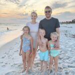 Elizabeth Smart Instagram – Family fun in Florida! We are having the best week with our friends. 🌴☀️