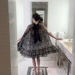Elizabeth Tulloch Instagram - Some #behindthescenes from @saturnawards Sunday night. Dress: @aliceandolivia by @staceybendet Heels: @toryburch Makeup: @andremakeup Hair: @hellohairbear Skin: @theskingirls @vancouvermedicalaesthetician Bestie: @realbreeturner It was such a wild night of weather!!! But incredible awards show, thank you @saturnawards!! Christopher Nolan, Keanu Reeves, Jodie Foster, James Cameron, Kevin Feige, Emily Blunt etc etc - I was fangirling everywhere. I LOVE being a part of a genre show (again - love you #Grimm fans!). Best and most loyal and smartest fans ever. Thank you so much for coming out in a major storm and I apologize to everyone who I didn’t get to in the autograph line - bc of the weather I was late to the awards and was being rushed inside. 💓💓🥰