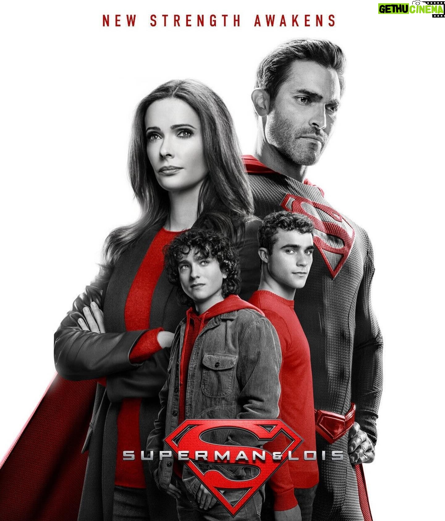Elizabeth Tulloch Instagram - Some of #SupermanAndLois’s posters over the years. Which one is your favorite?