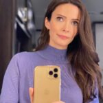 Elizabeth Tulloch Instagram - How lucky am I, to have been able to inhabit this woman’s bones, and brain, and heart, for the last 6 years, 4 of which were on #supermanandlois. Lois Lane has been an icon for as long as Superman has because of her fierceness, her work ethic, her determination, her playfulness, her commitment to finding the truth no matter the cost. Thank you to our creator Todd Helbing, co-showrunner Brent Fletcher, all of our writers and producers and post-production team, our incredible VFX department. Thank you @gberlanti and Sarah Schechter @50shadesofgabay and everyone else at Berlanti Productions, everyone at DC Comics, @cdflix @baptv10, Lisa Lewis and everyone else at @warnerbrostv , Mark Pedowitz and @thecw, and to our phenomenal casting director @davidrapaport for telling everyone “This is your Lois” and to @jessicaqueller and @rrtvwriter for seeing and believing it. Thank you @iansamoildirector and everyone else in the production office. And to our on-set crew: #SupermanAndLois was a big, beautiful, epic show and it wouldn’t have happened without each and every one of you. Thank you thank you thank you. I already miss you all so much. Thank you to our wonderfully amazing cast - but mostly to @tylerhoechlin. My Superman. I am so grateful for your talent, your work ethic, and your commitment to making me laugh. I wish the best of luck to @jamesgunn and the rest of his cast and crew, and especially to @rachelbrosnahan - I’m sure you will be a wonderful Lois and I can’t wait to see what you do with the role. Have so much fun - I know I did. I’ll be grateful til the day I die that I had these few years to wake up every day and be Lois. Lane. 💜