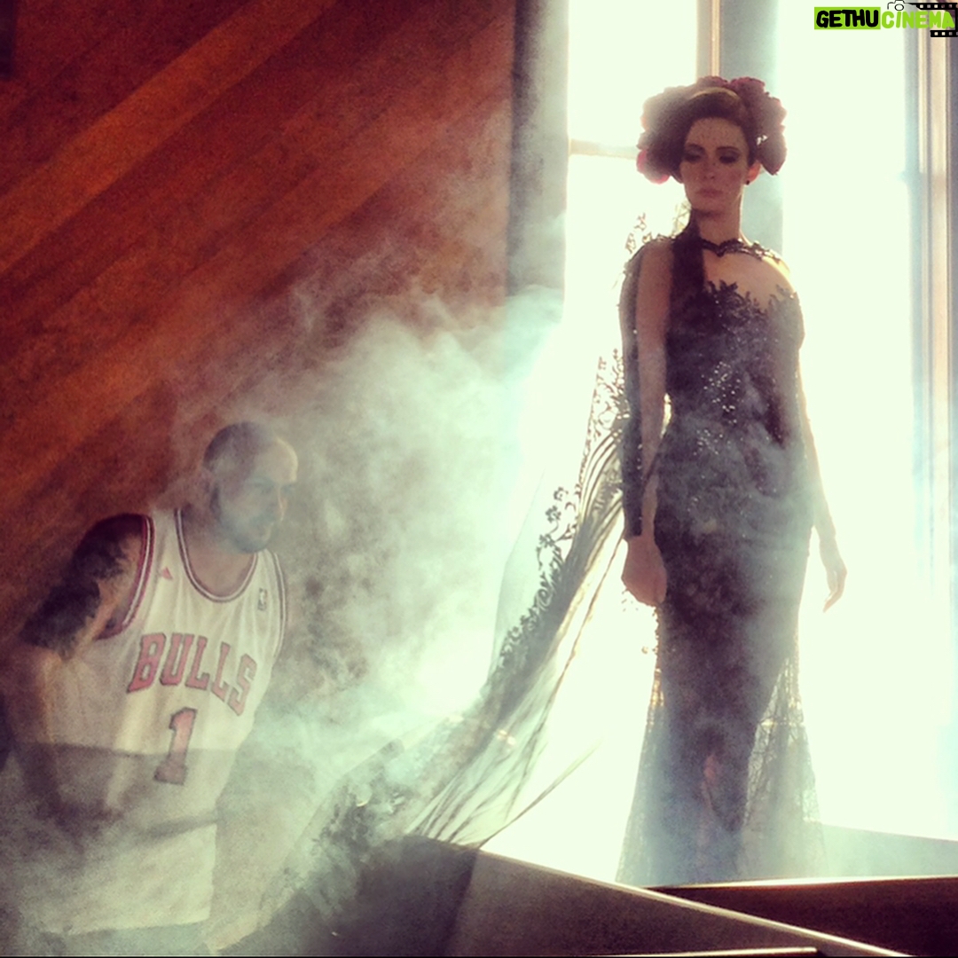 Elizabeth Tulloch Instagram - Throwback to this photo shoot with amazing photographer @franzszony. If you’re not familiar with his work, check it out! This was such a gratifying shoot, wandering around the streets of dusty Nevada, telling a different story with each photo. Gowns by @michael5inco 🖤