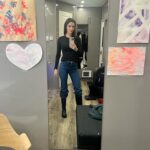 Elizabeth Tulloch Instagram – Officially over halfway through our final season of #SupermanAndLois. Trying to enjoy every last moment with our amazing crew and cast. Thank you to our writers for writing such an amazing, heartbreaking, epic final season. 
💞