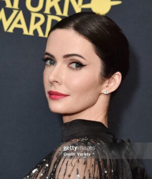 Elizabeth Tulloch Instagram - Thank you again to @saturnawards for such an amazing night. And to @andremakeup & @hellohairbear for glam, the most sparkly dress ever @aliceandolivia @staceybendet, heels @toryburch, skin @theskingirls @vancouvermedicalaesthetician. @suzanne1 for taking great #behindthescenes photos. One of my ride-or-die besties @realbreeturner for being such a fun date. To our FANTASTIC writers and producers and crew without whom this show would never happen. And a special shout-out to our showrunners Todd Helbing and Brent Fletcher who trusted me with the breast cancer storyline last season. And to all of the women I spoke with who were SURVIVORS - I couldn’t have done it without the inspiration and strength I got from hearing your stories. Every single one of you broke my heart and then the stories of your resilience healed it again. 

❤️