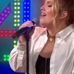 Ella Henderson Instagram – We took Alibi to @sundaybrunchc4! Check out my performance and interview on @channel4 now ✨ E x x #livemusic #tv 
🎶 @izzychaseuk @mattmaijah @aidangloverkeys