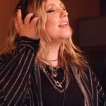 Ella Henderson Instagram - Finally get to share the Live Acoustic version of Alibi with you all!! I love recreating my songs for acoustic versions … but this one is very special to me! Bringing all the jazz, sass & soul with this one! Link in bio — Enjoy!! E x #acoustic #livemusic Keys, strings & arrangement: @aidangloverkeys Vocal arrangement: @izzychaseuk & BVs: @louiselabelle @angelsilveramusic @mattmaijah Guitar: @billyplaysguitar Double bass: @stringtuba Engineered & Mixed by: @paulbnorris Mastered by: @davidmemery Recorded at: @metropolisstudios 🎥: @romarnibrytz 💖