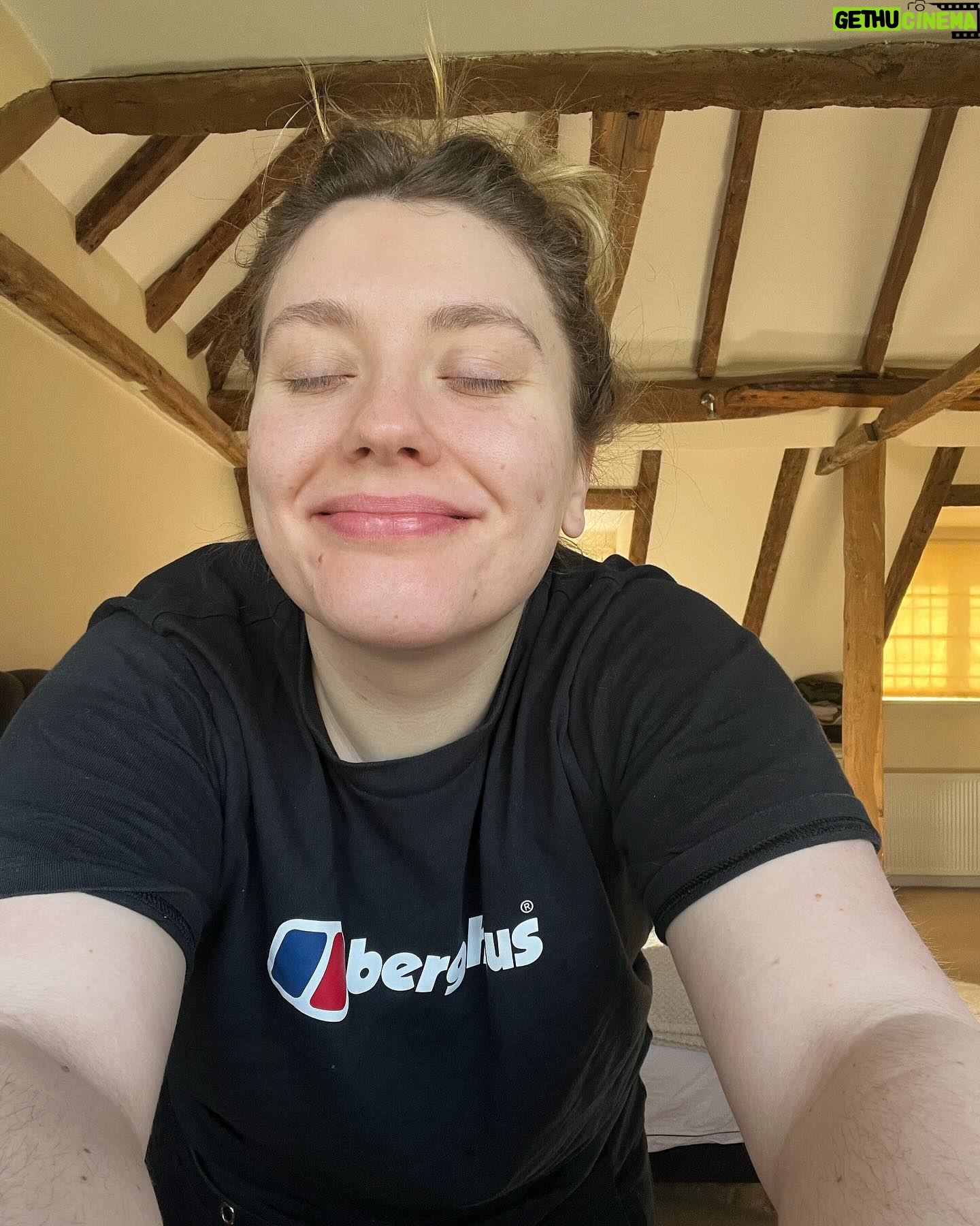 Ella Henderson - 8.8K Likes - The 37474828 sides of me 🙃 … it’s ok to not have your s*** together most of the time 👀🥰 x E x