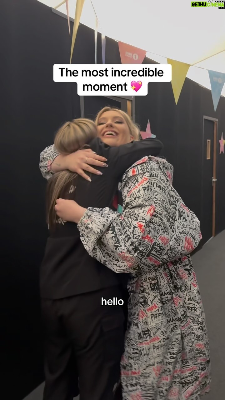 Ella Henderson - 8.1K Likes - Thank you for all your support @_xxemilymarie … it means the world to hear that my music has made even the tiniest positive impact on someone… let alone seeing how much time and effort you put into being there for me ❤️🔥 All of my music is for all of you… to dance and sing and cry and laugh to, and I hope I can keep on making you smile for a long time coming! Oh and love that you already know the words to Under The Sun 😂 @switchdisco @alok out friday 💖 E x x