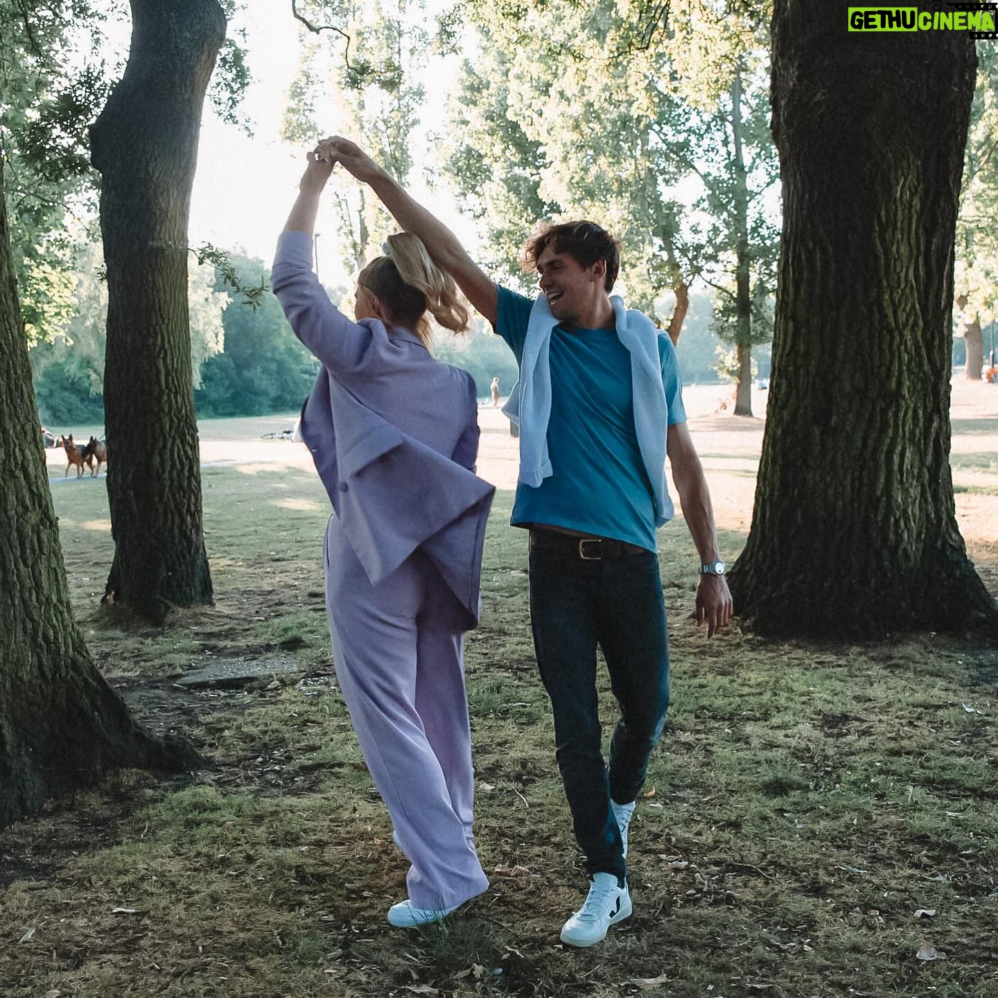 Ella Henderson - 10.5K Likes - To My Valentine… 💌 I’m so happy to have found my person 🙃 … May I forever dance through life with you & all its adventures 💃🏼 💍 👰🏼♀️🤵🏽… @jackrexburnell xx. Els
📸 by @freddieardley