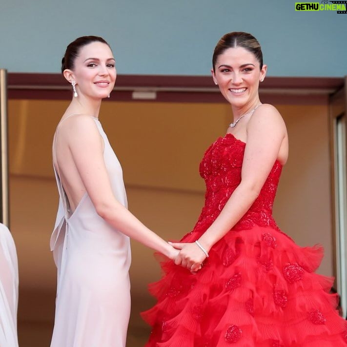 Ella Hunt Instagram - I LOVE WOMEN!!! Juliette is the character of my girlhood movie making dreams. Celebrating her story and the stories of the women of #HorizonAnAmericanSaga at Cannes was an honour and a JOY. Thank you @kevincostner for shining your light on us ❤️