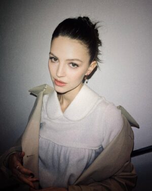 Ella Hunt Instagram - “due to the inclement weather you are advised to go out wearing no pants, sir.”

I had too much fun wearing no pants at the @wmag party 🍸
THANK YOU FOR CLOTHING ME @maisonmargiela THIS WAS A DREAM COME TRUE. 
@sarahslutsky I can’t believe we get to have this much fun playing dress up. 
@melissa.hernandez @kyleeheathhair this glam killlled and thrillllled me. 
@wmag @saramoonves thank you for throwing the best dance parties ❤️‍🔥 I am covered in blisters, bracing for a 2 day hangover and so damn happy about all of it.