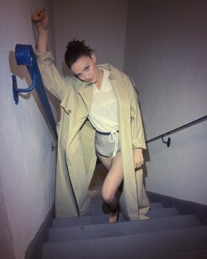 Ella Hunt Instagram - “due to the inclement weather you are advised to go out wearing no pants, sir.”

I had too much fun wearing no pants at the @wmag party 🍸
THANK YOU FOR CLOTHING ME @maisonmargiela THIS WAS A DREAM COME TRUE. 
@sarahslutsky I can’t believe we get to have this much fun playing dress up. 
@melissa.hernandez @kyleeheathhair this glam killlled and thrillllled me. 
@wmag @saramoonves thank you for throwing the best dance parties ❤️‍🔥 I am covered in blisters, bracing for a 2 day hangover and so damn happy about all of it.